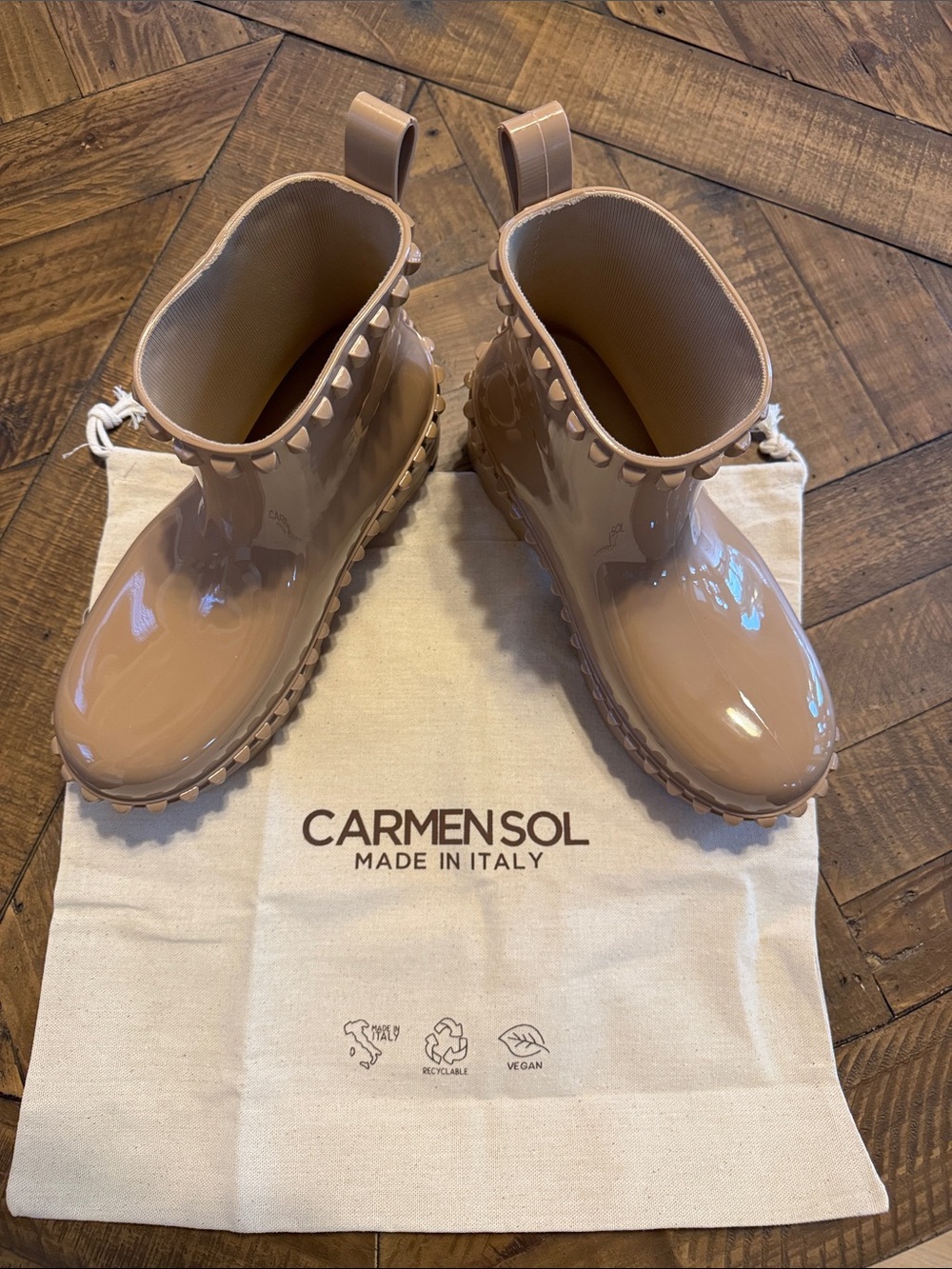 Carmen Sol Beige Patent Rain Ankle Boots